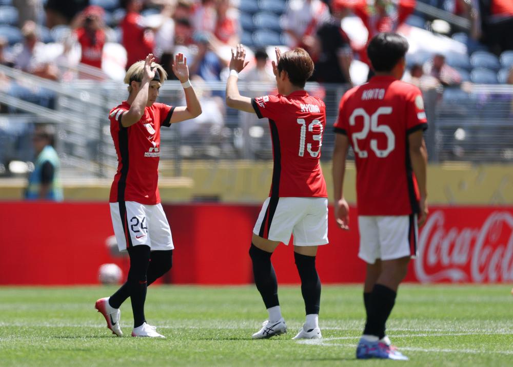 昂达夫：拜仁的一些球员强得离谱，今天他们把我们完全摧毁了